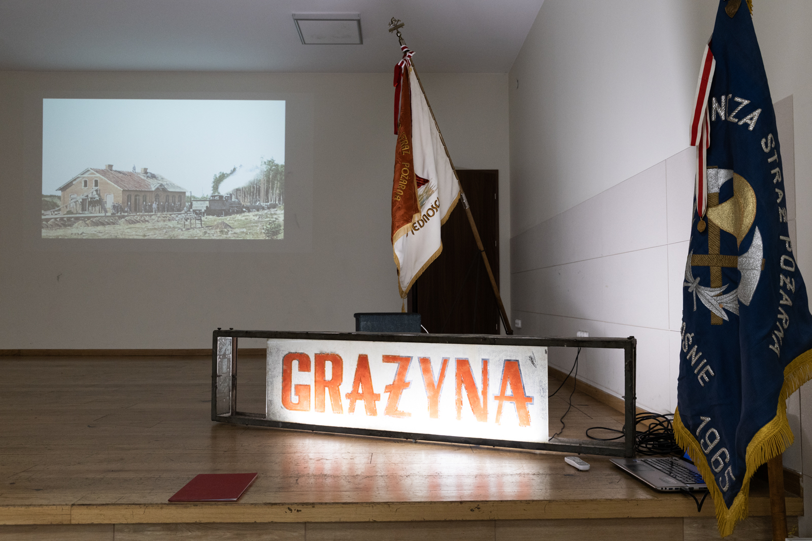 Szyld dawnego kina Grażyna